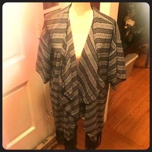 Lularoe Monroe Kimono Large New